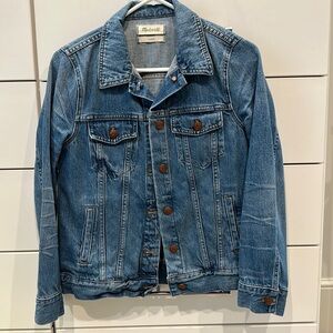 Madewell classic jean jacket, size M.